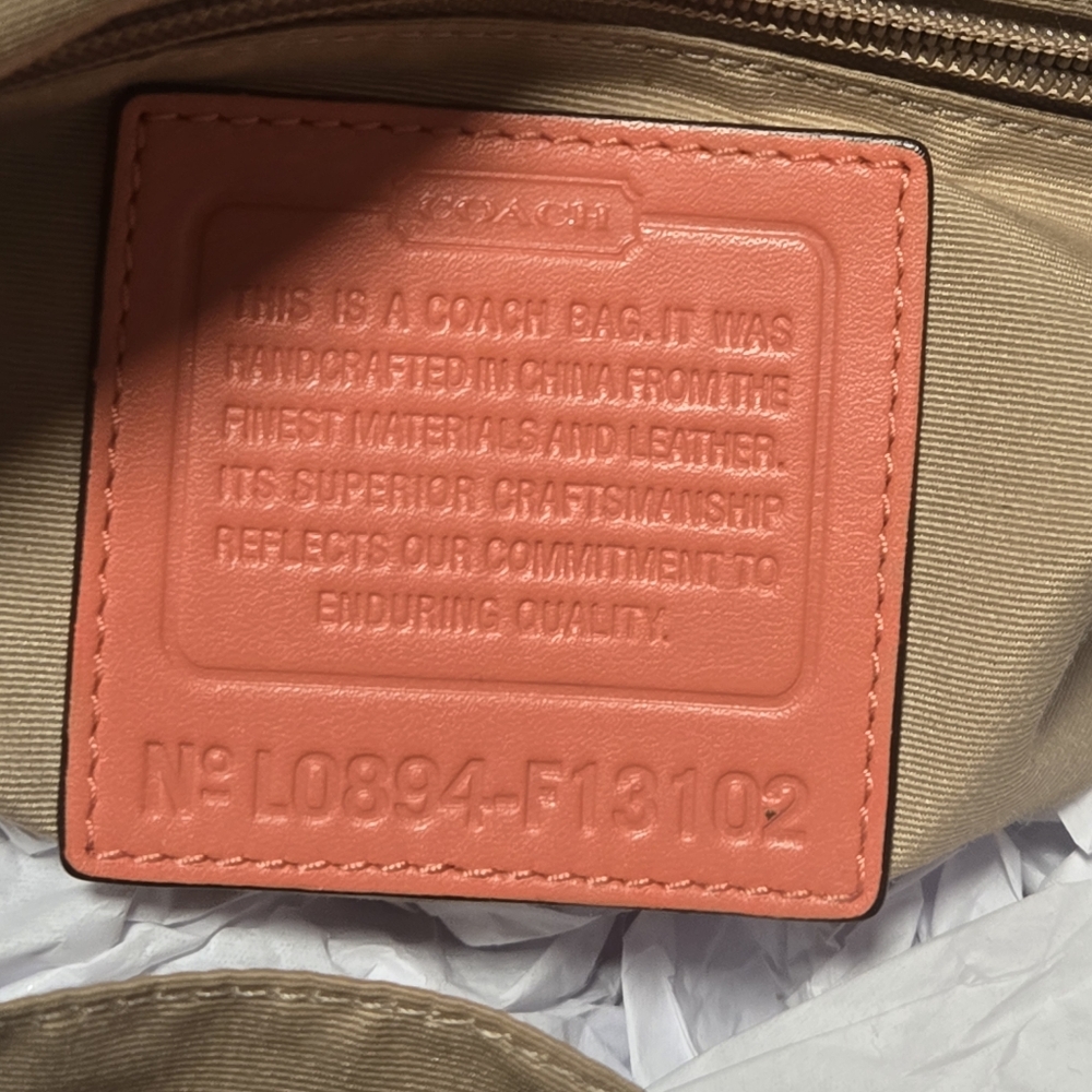Coach Legacy Double Turnlock Soulderbag Tan Canvas With Coral Leather - Picture 3 of 17